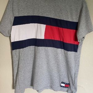 Tommy Hilfiger t shirt